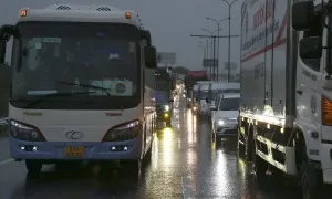 Cao tốc TP HCM - Long Thành ùn tắc gần 10 km