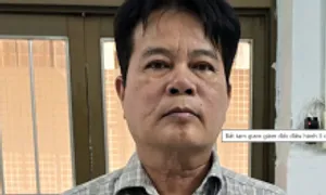 Hai cha con bị cáo buộc trốn thuế 12 tỷ đồng